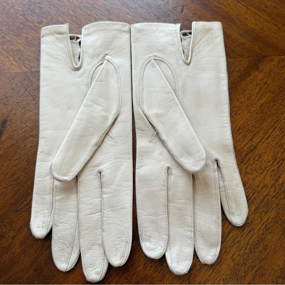 Vintage Cream Kid Leather Gloves LIKE NEW!